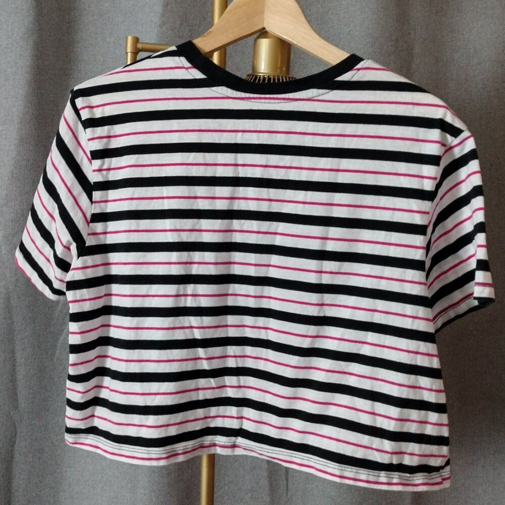 Pochacco by Sanrio Cropped T-Shirt – Women’s XL – Black/White/Pink Graphic - Picture 6 of 9